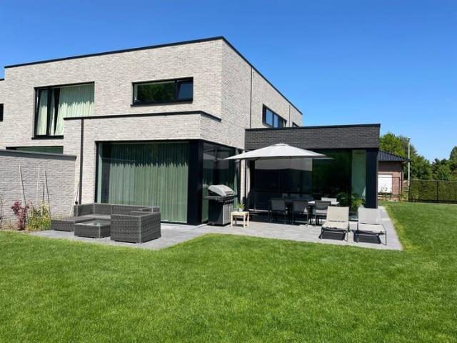 Energiezuinige nieuwbouwwoning 3 slaapkamers + mooie tuin