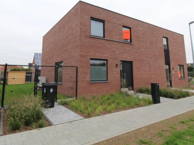 Energiezuinige nieuwbouwwoning te huur in rustige wijk te.