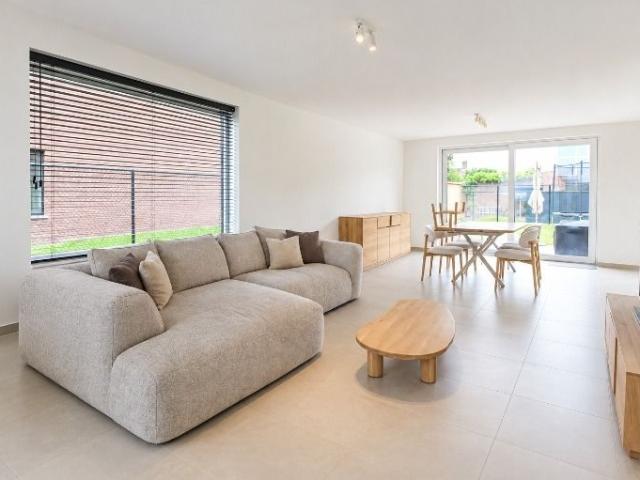Energiezuinige nieuwbouwwoning te huur in rustige wijk te Sijsele