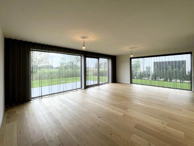 Energiezuinige, nieuwbouw villa te huur te Roeselare