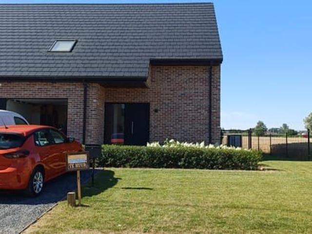 Energiezuinige, praktische en goed gelegen woning te huur