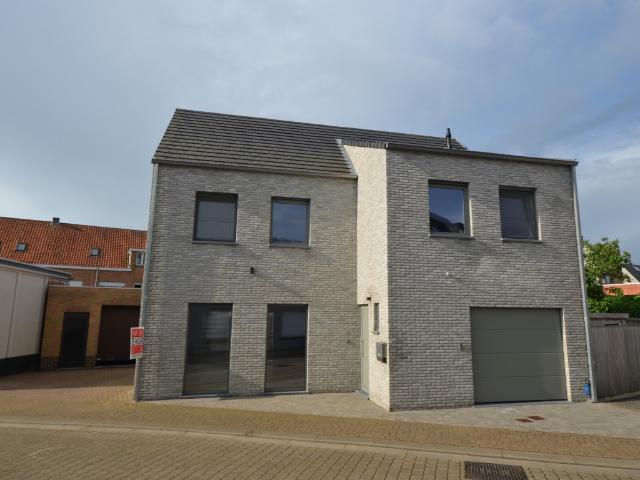 Energiezuinige recente woning in centrum Maldegem