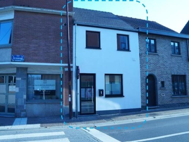 Energiezuinige rijwoning met ruim terras in centrum Ternat