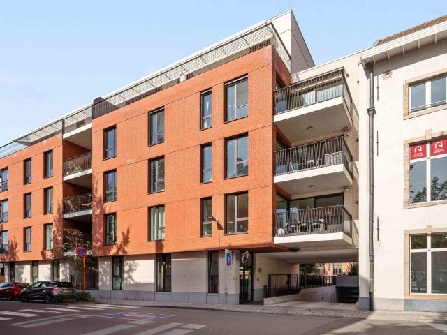 Energy efficient apartment with terrace & parking