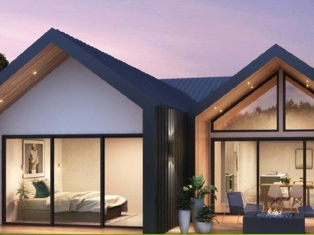 Energy Efficient 4 Bedroom Home in McMahon's Place, Echuca