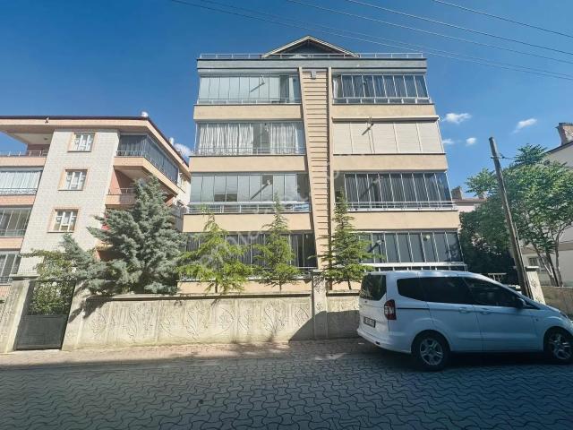 Enes Acur' Dan Özalkent' De Ayrı Giriş Dubleks Daire