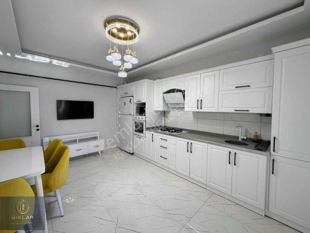Enes Işık 'tan Yakınca Da 3+1 Az Katlı Deluxe Daire