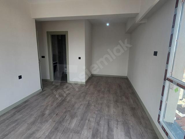 ENES YETERDEN GÜNEŞLİ MEYDANA YAKIN 3+1 SIFIR SİTE İÇİ DAİRE