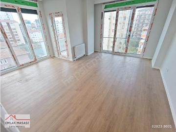 Şenesenevlerde Minibüs Caddesine Yakın 3+1 Sıfır Daire EMLAK MASASI