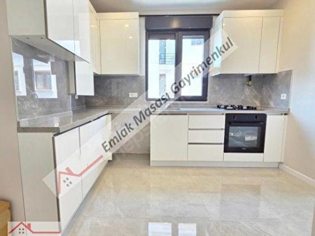 Şenesenevlerde Minibüs Caddesine 1.Paralelde 3+1 Sıfır Daire EMLAK MASASI