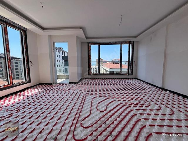 ŞENESENEVLER'DE 2026 HAZİRAN TESLİM 130m2 3+1 E.BANYOLU, BALKONLU KISMİ DENİZ MANZ. DAİRE