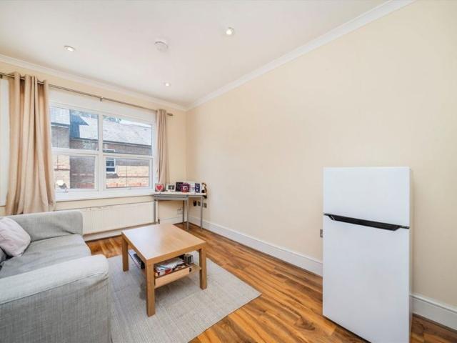 Enfield Road, TW8, London