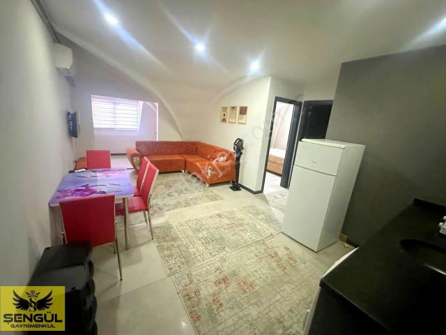 Şengül Gayrimenkul'den Opet Arkası Kiralık Çok Geniş 1+1 Apart