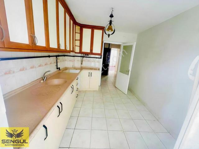 Şengül Gyo'dan Devlet Hastanesi Karşısı Kiralık 2+1 Daire