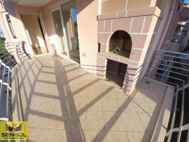Şengül'den Adliye/albayrağa Yürüme Mesafesinde Arakat Kiralık