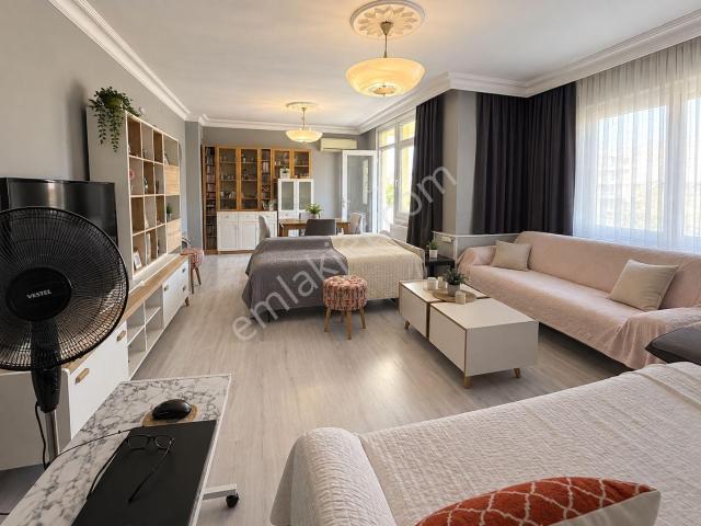 Çengelköy Ata2 Sitesinde Net 110 M2.satılık Köşe Daire