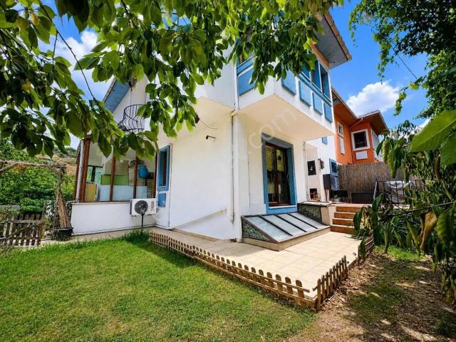 Çengelköy Ata 2 Sitesi_iyi Konumda 400 M2 Fourlex Villa