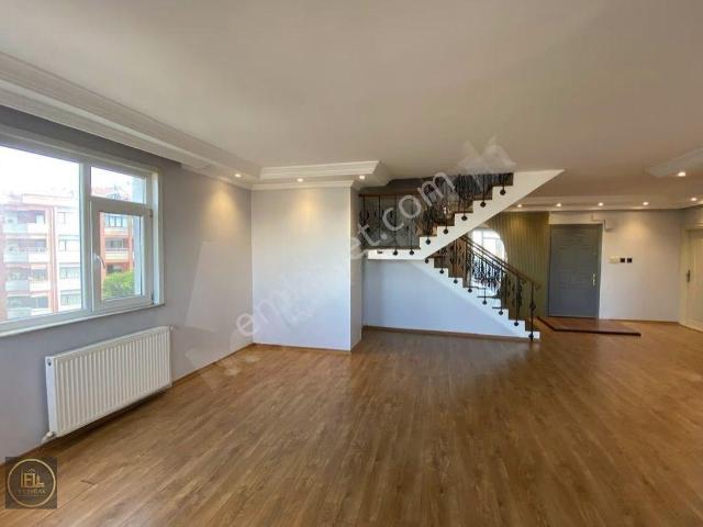 Çengelköy Aydınlık Evleri Sitesi Boğaz Manzaralı Dubleks Geniş Daire