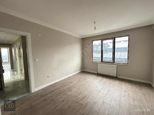 ÇENGELKÖY BAHÇELİEVLERDE SİTEDE K.OTOPARK 2+1 SATILIK DAİRE