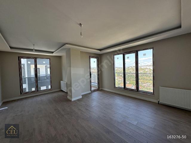 ÇENGELKÖY BAHÇELİEVLERDE SİTEDE K.OTOPARK 2+1 SATILIK DAİRE