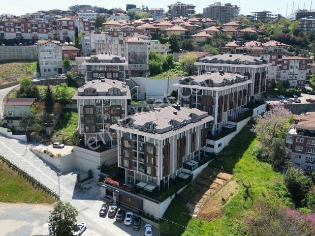 Çengelköy De Site İçersinde Satılık Lüks Daire