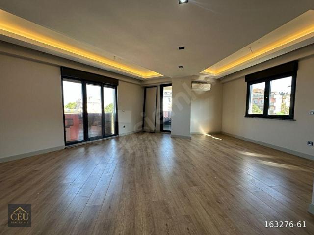 ÇENGELKÖY GÜZELTEPE FIRSAT 5+2 21O M2 OTOPARK SATILIK DAİRE