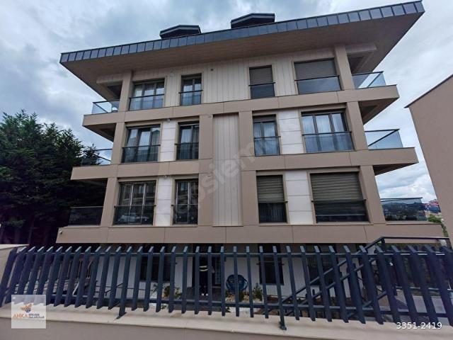 Çengelköy Güzeltepe'de Şehir Manzaralı 5+1 Satılık Dubleks Daire