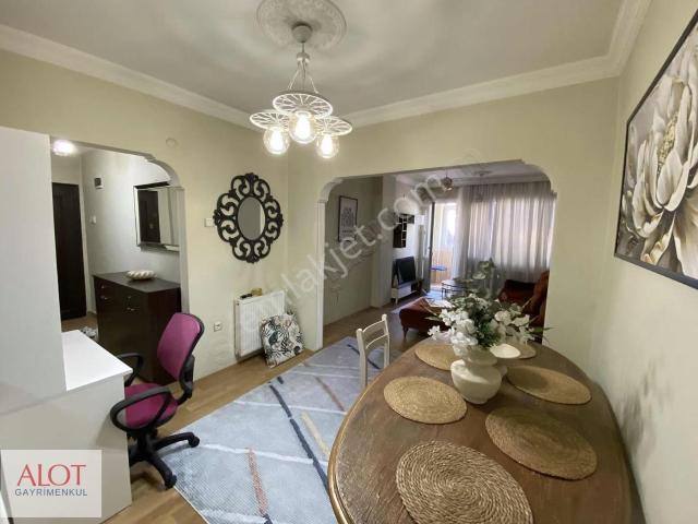 Çengelköy Merkez'de 2+1 Kiralık Daire