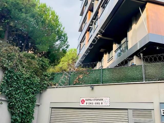 Çengelköy'de Çamlıca Camii Manzaralı 3+1 | 2 Balkon | K.otopark