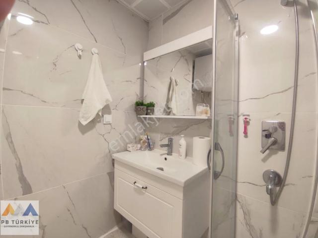 Çengelköy'de Prestijli Butik Bir Sitede 3+1 Ara Kat Daire