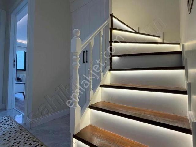 Çengelköy'de Satılık 6+2 Dublex Daire