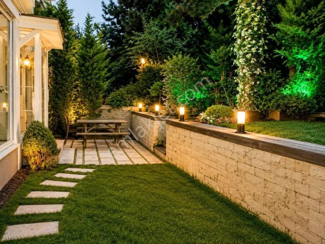 Çengelköyde Site İçinde 350 M2 Çok Özel Triplex Villa