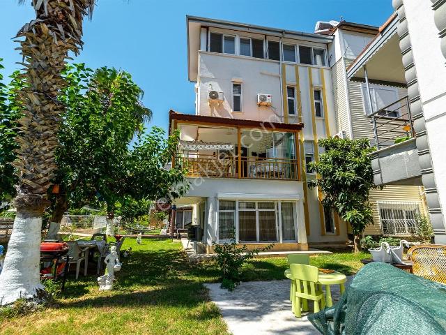 Çengerde 4+1 Satılık Villa