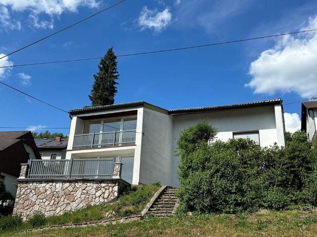 ENGERWITZDORF: IHR WOHNGLÜCK in AUSSERTREFFLING WOHNHAUS mit ca. 130 m² Wohnfläche + Nebenräume + Garage + Teilunterkellerung