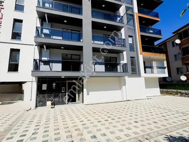 Engin Emlaktan Kemerde Kiralık 1+1 Daire