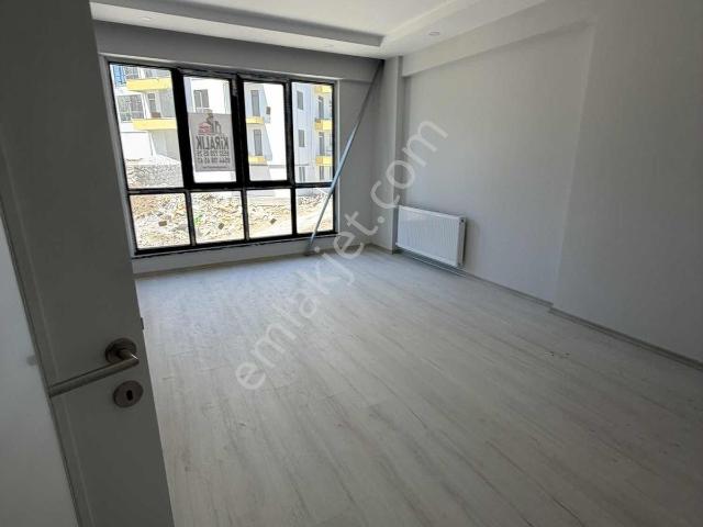 Engin Emlaktan Site İçerisinde Kiralık 3+1daire