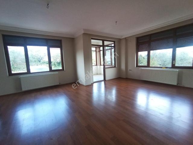 Engindeniz Emlak'tankiralık 3+1 Oda Lüx Daire.