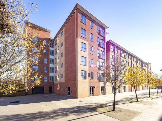 Englefield House, Moulsford Mews. 2 bed flat to rent £1,500 pcm £346 pw