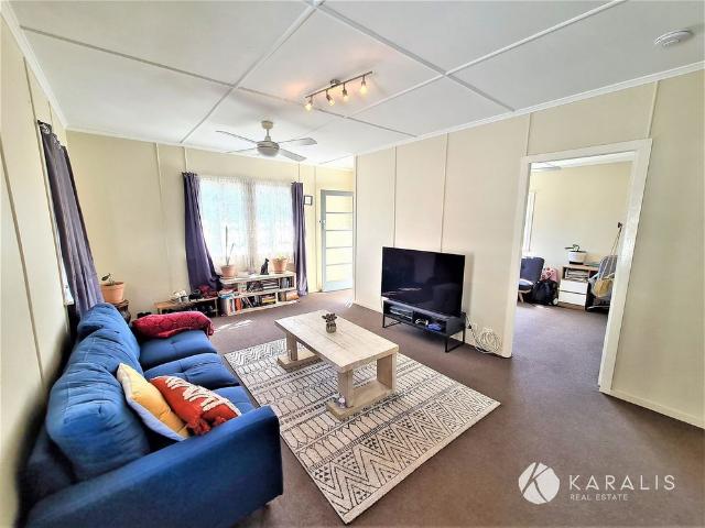 Enjoy the Convenience this Home Can Offer Close to Shops, Transport and Schools