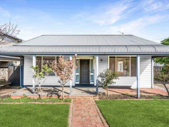 Enjoy the Best of Waterfront Living in Rippleside