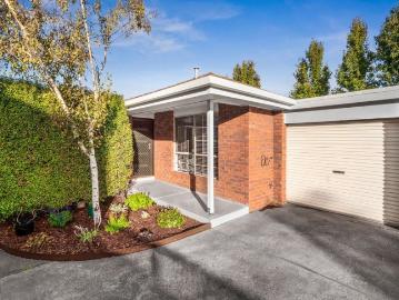 Enjoy the Best of Geelong West on Your Doorstep