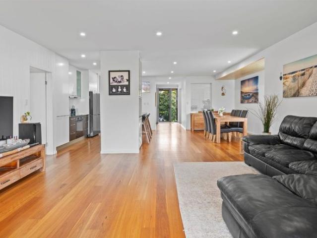 Enjoy the Sanctuary Cove lifestyle at this beautiful Four Bedroom Home!