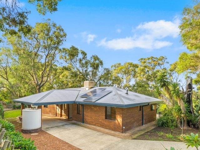 Enjoy the views from this home on 1240sqm of natures paradise!
