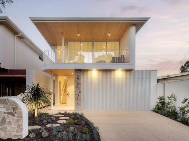 Enjoy a Coastal Lifestyle in the Lap of Luxury