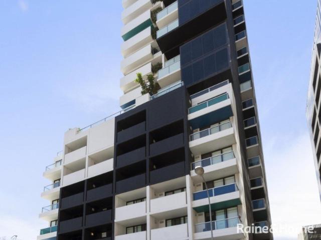 Enjoy A Fabulous Inner City Lifestyle With This Partly Furnished Studio Apartment!
