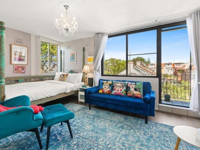 Enjoy comfortable and convenient living in this spacious, beautifully furnished studio apartment, perfectly located in Glebe close to Wentworth Parks, Glebe Fish Markets and Light Rail connection to the city and the stunning waterfront walkways
