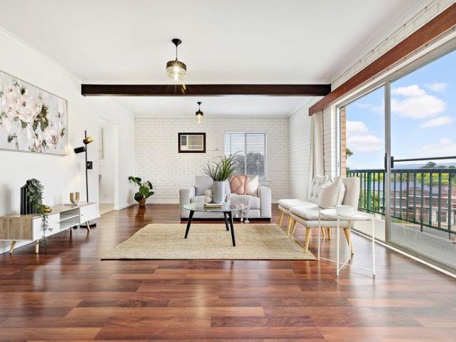 Enjoy comfortable, modern living at 30/22 Broad Street!