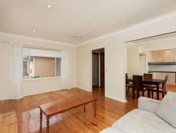 Enjoy convenient living in this well presented unit in the heart of Daw Park