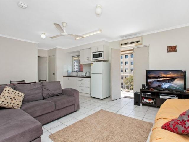 ENJOY DARWIN CITY LIVING IN THIS FURNISHED APARTMENT