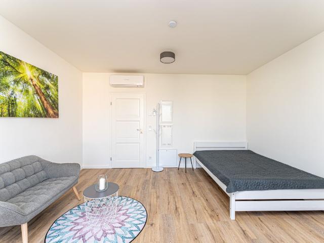 Enjoy epic feeling of living at the rooftop, Berlin Amsterdam Apartments for Rent